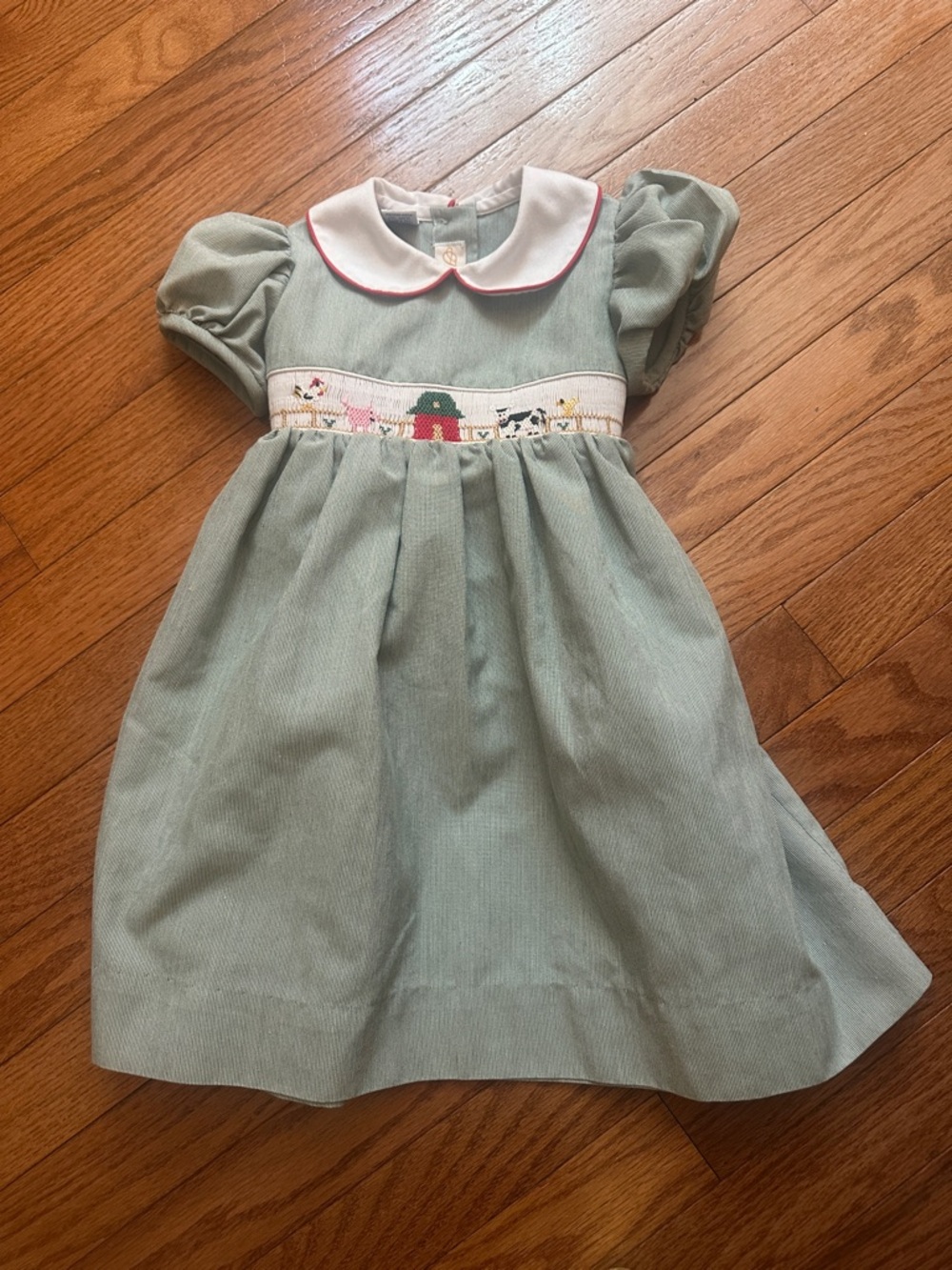 Anavini size 2 “old Mac Donald farm” smocked dress. Super cute!